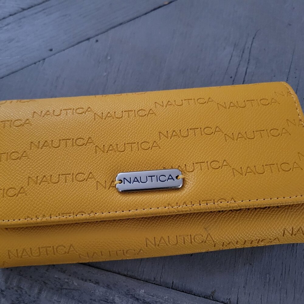 New Nautica Mustard Yellow Cornbread Trifold Woman’s Wallet